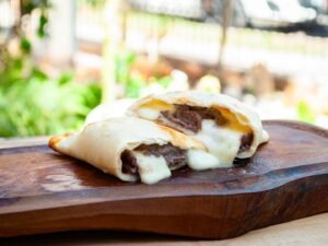 Empanada Queso Carne